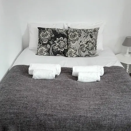 Villarade Hostal *